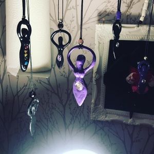 Goddess pendant and necklace